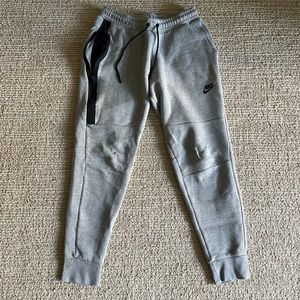 Men’s Nike Tech Fleece pants